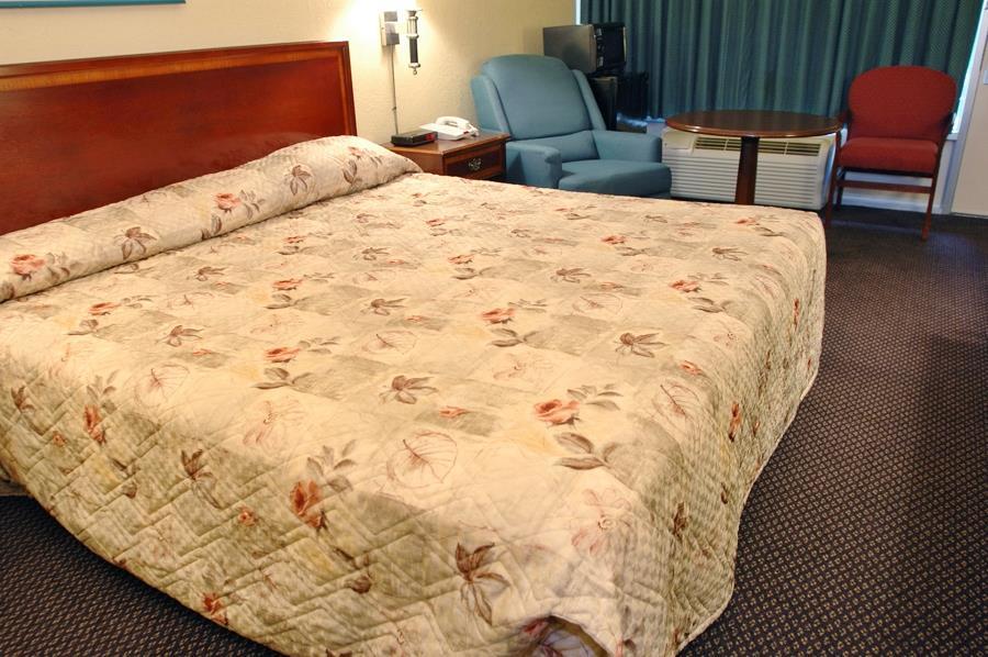 Americas Best Inn Birmingham Airport الغرفة الصورة